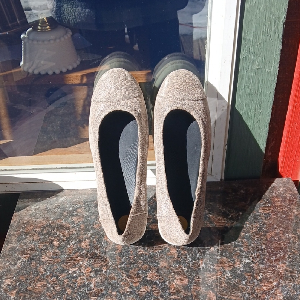Fitflop Women's Beige Loafers